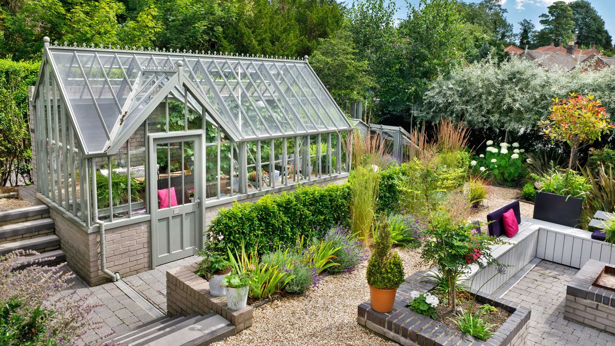 Types of greenhouse 6 structural styles to choose from Gardeningetc