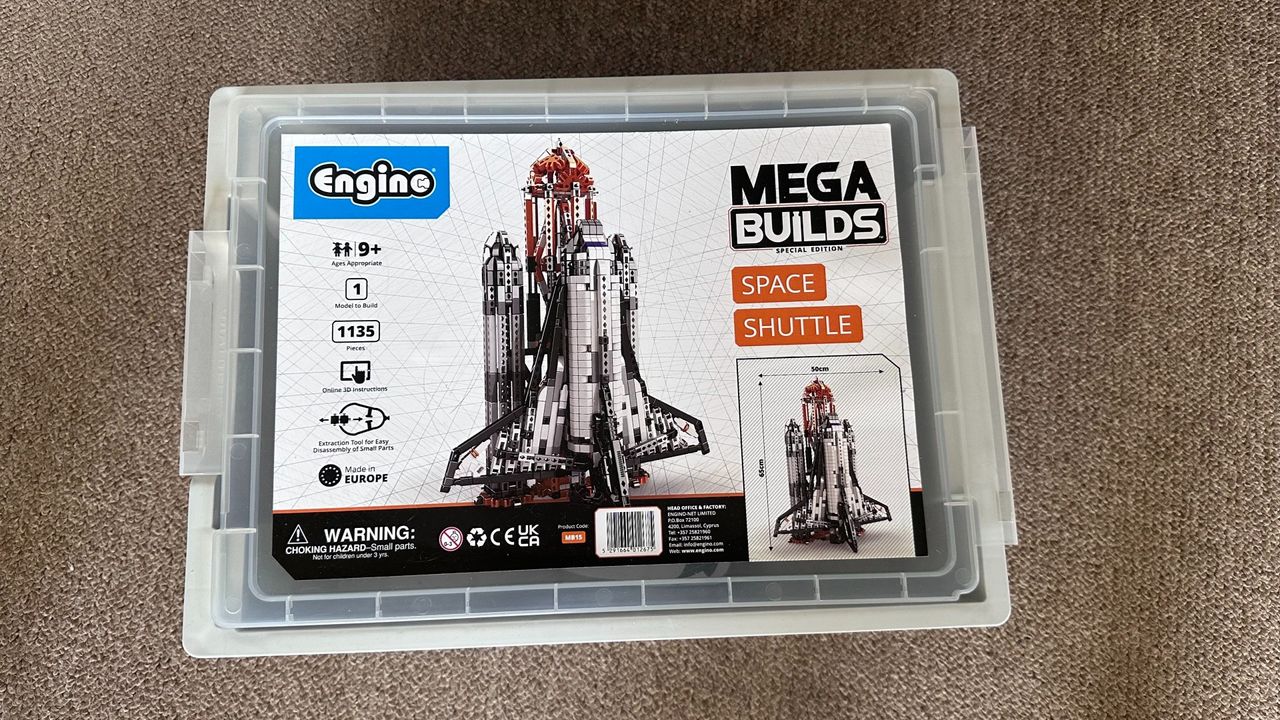 Engino Challenger Space Shuttle-plastic tub top view