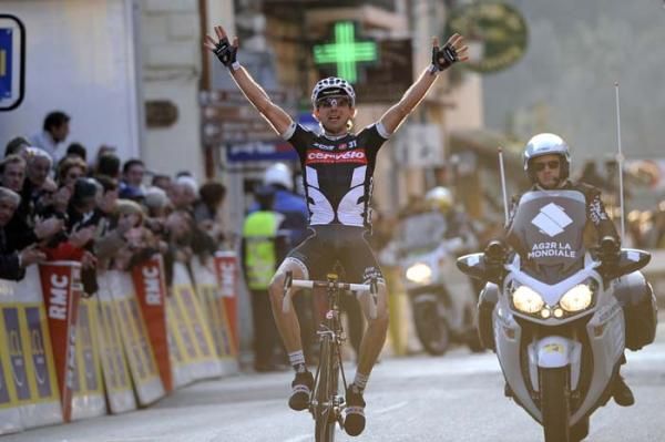 Xavier Tondo (Cerv&eacute;lo Test Team) takes the win by a slim 5 seconds.