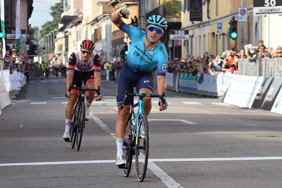 Coppa Agostoni - Giro delle Brianze 2021 - 75th Edition - Lissone - Lissone 180 km - 11/10/2021 - Matteo Trentin (ITA - UAE Team Emirates) - Alexey Lutsenko (KAZ - Astana - Premier Tech) - photo Tommaso Pelagalli/BettiniPhoto&Acirc;&copy;2021
