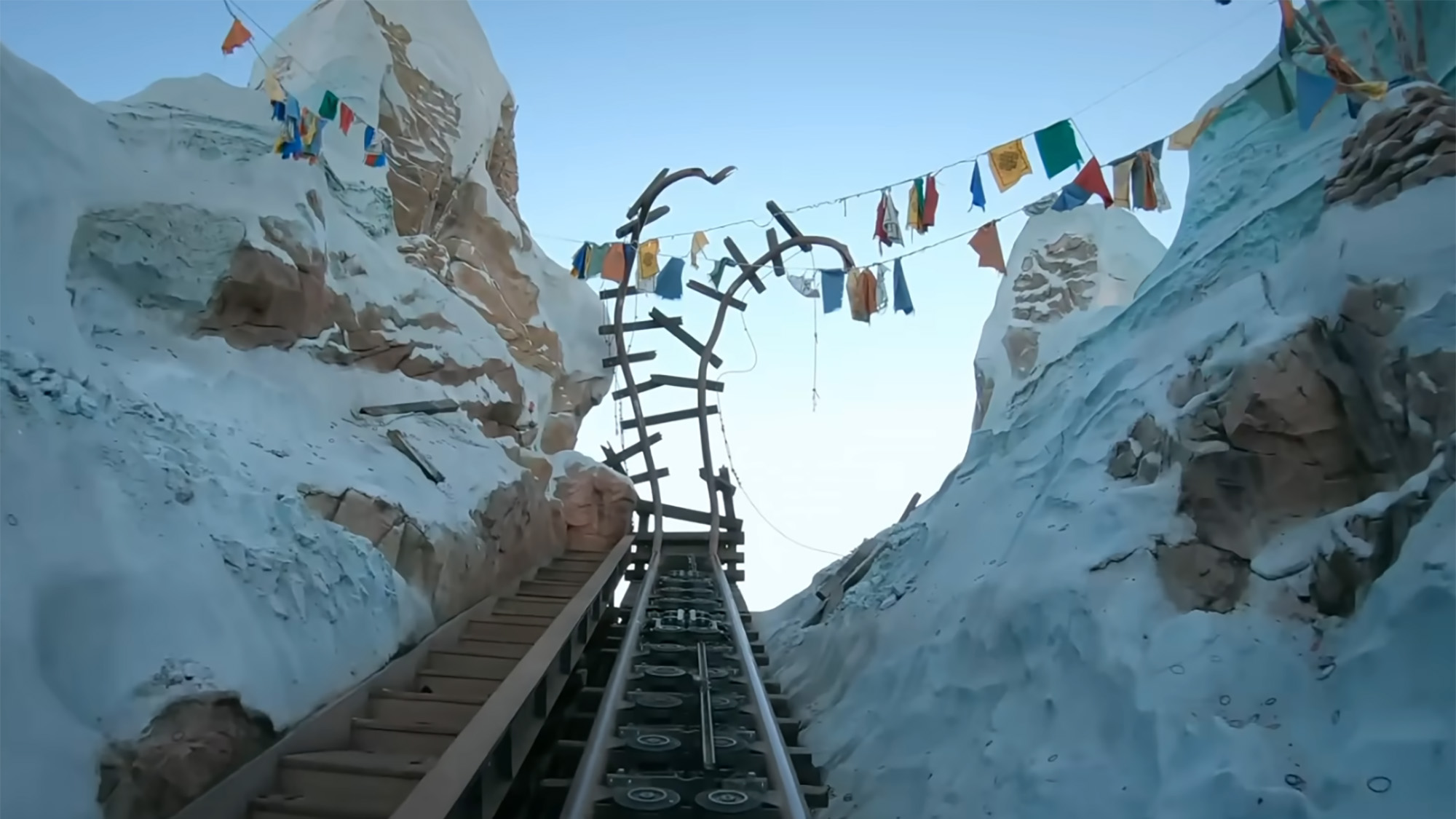 A screenshot of the Expedition Everest Ride pov track twist ahead of refurb.