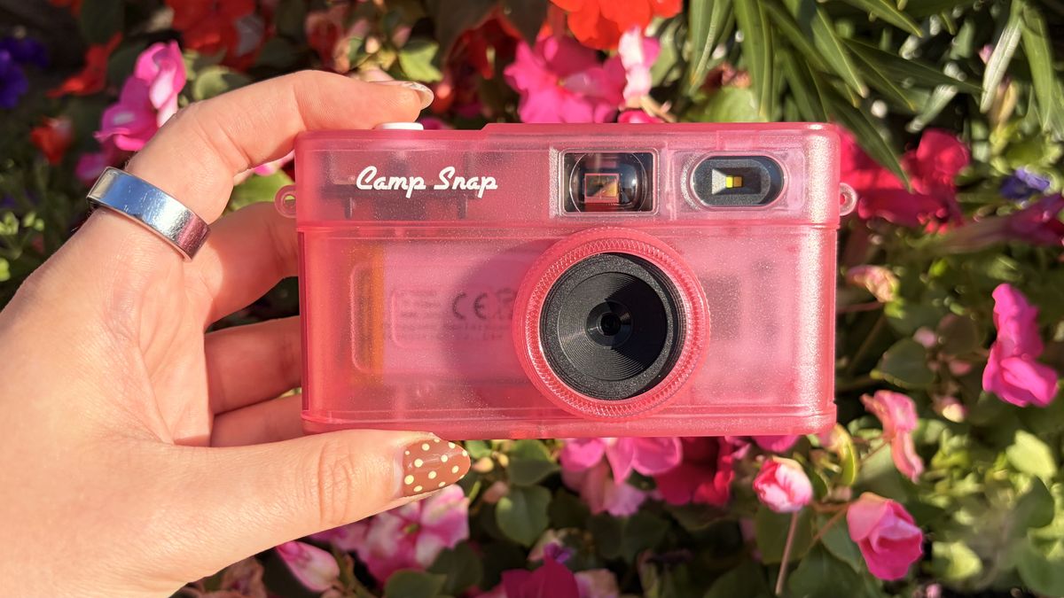 Camp Snap 2 in Strawberry Splash