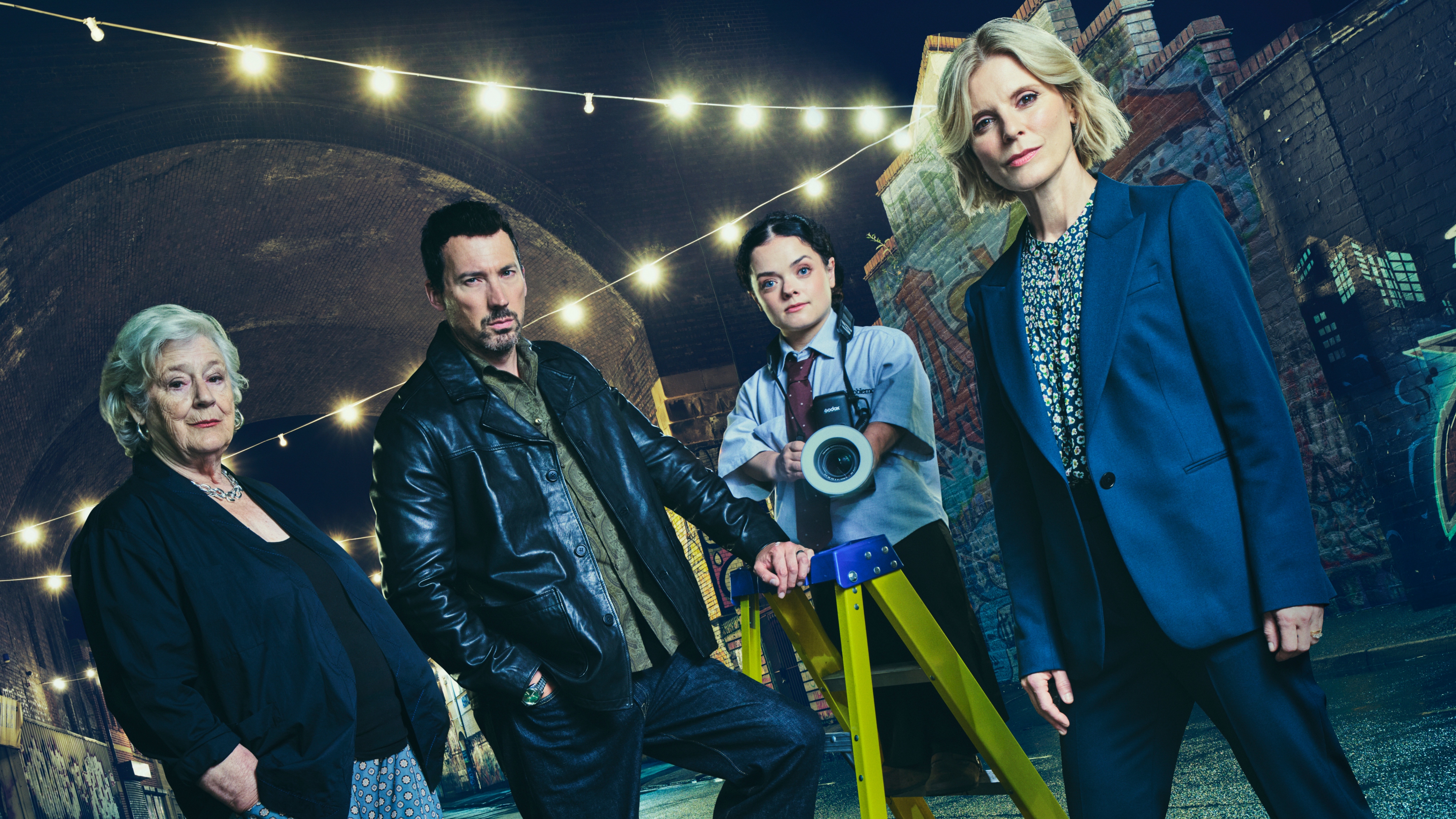 Harriet (MAGGIE STEED), Jack Hodgson (DAVID CAVES), Kit (FRANCESCA MILLS), Dr Nikki Alexander (EMILIA FOX) in Silent Witness season 29