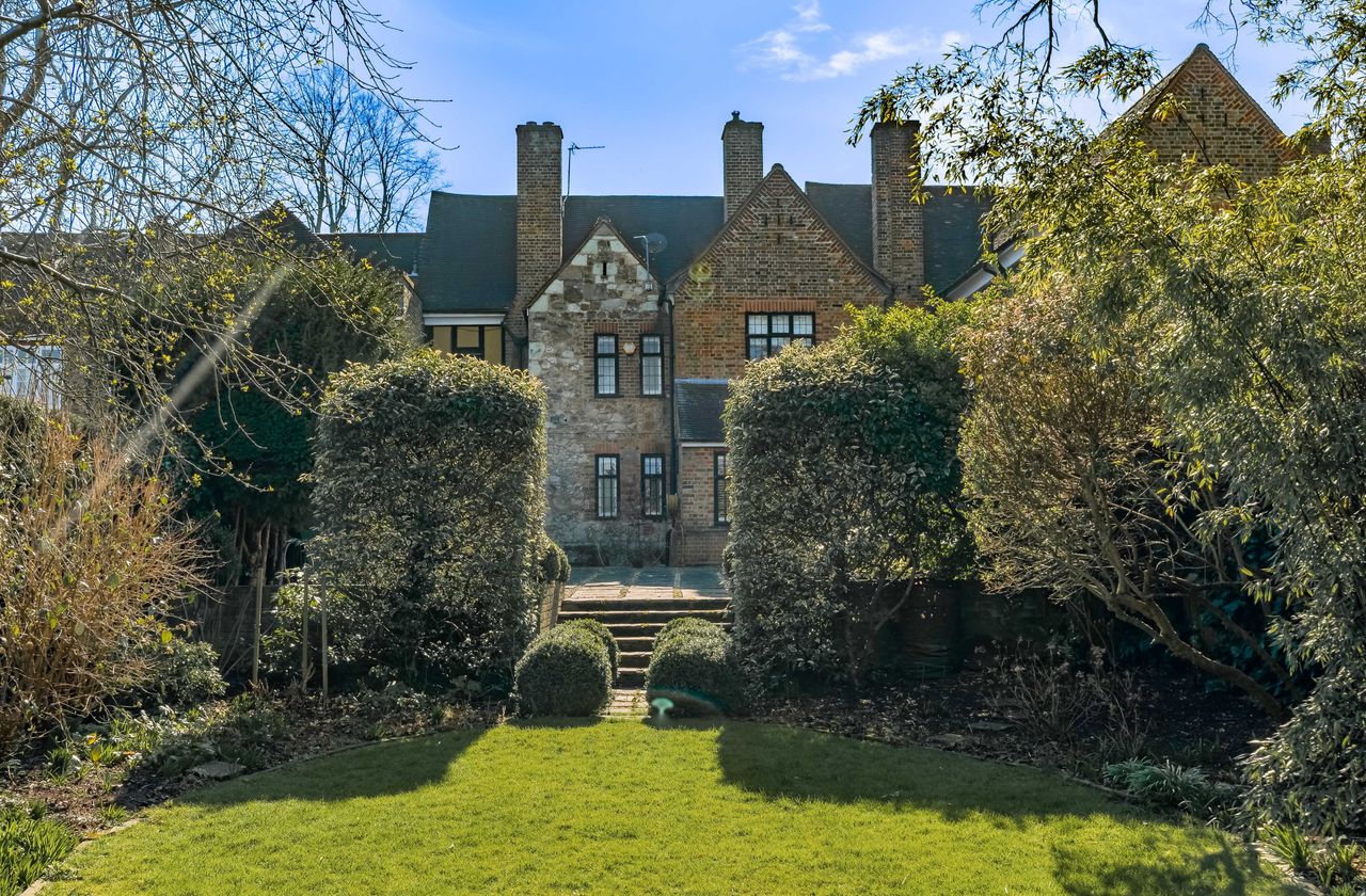Images of Court Yard, Eltham