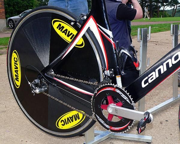 Mavic's Comete carbon fiber rear disc is a common sight at TT time.