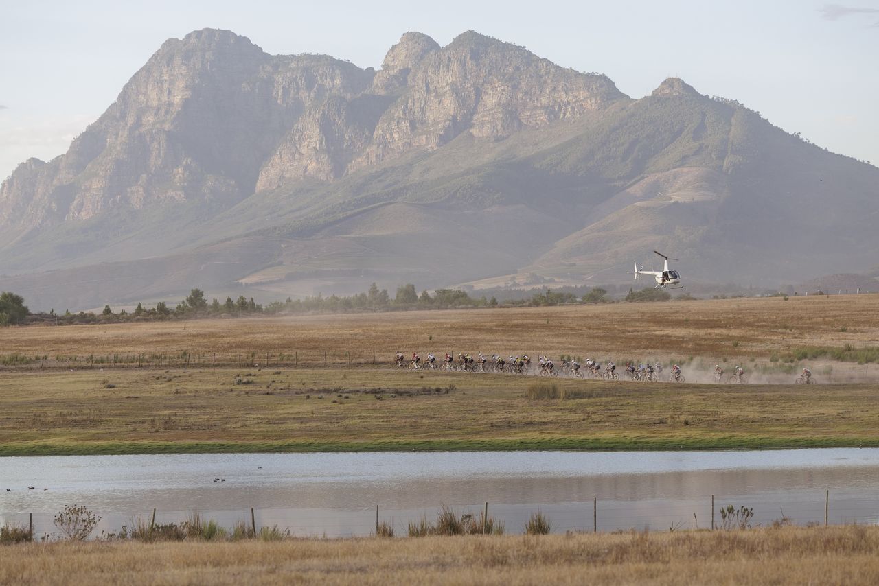The leading bunch during Stage 4 of the 2025 Absa Cape Epic Mountain Bike stage race held at Fairview, Paarl, Cape Town, South Africa on the 20th March 2025. Photo by Nick Muzik/Cape Epic
PLEASE ENSURE THE APPROPRIATE CREDIT IS GIVEN TO THE PHOTOGRAPHER AND ABSA CAPE EPIC