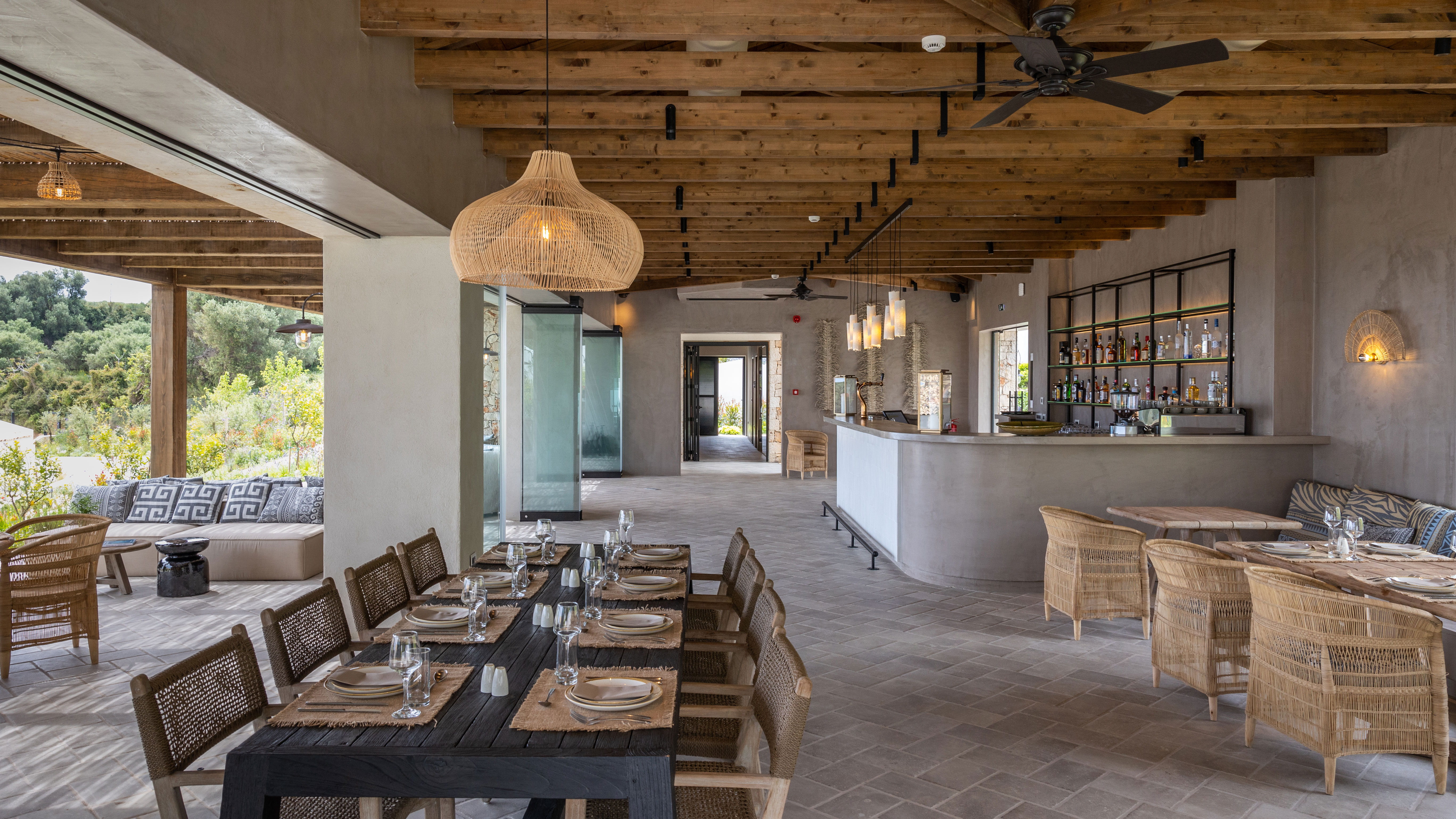 Restaurant Olais interior, Eliamos