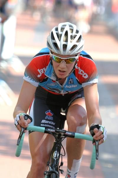 Melissa Hoskins solos to the win in Surhuisterveen
