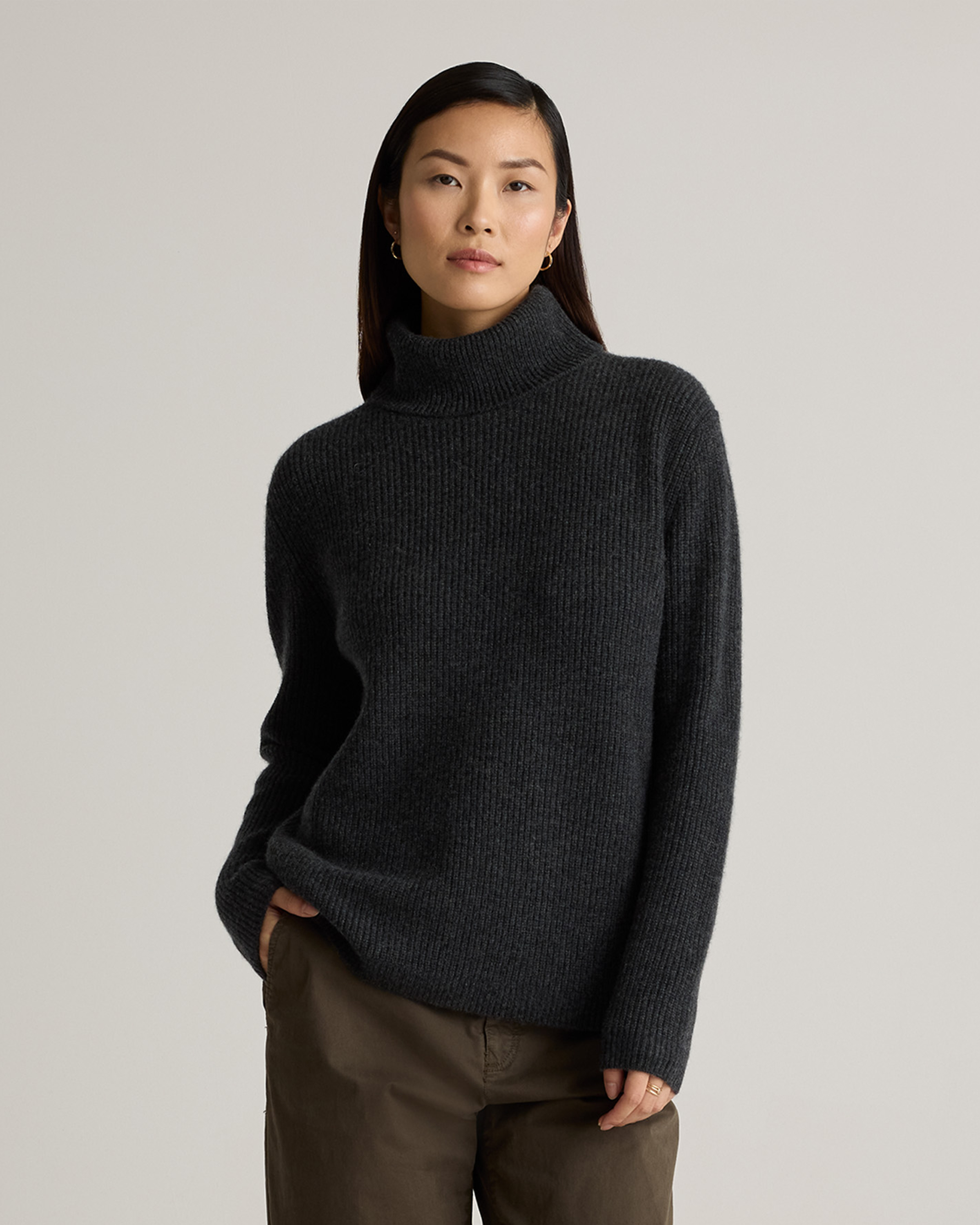 Mongolian Cashmere Fisherman Turtleneck Sweater in Heather Charcoal