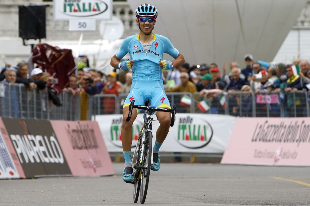 Rosa celebrates his win
