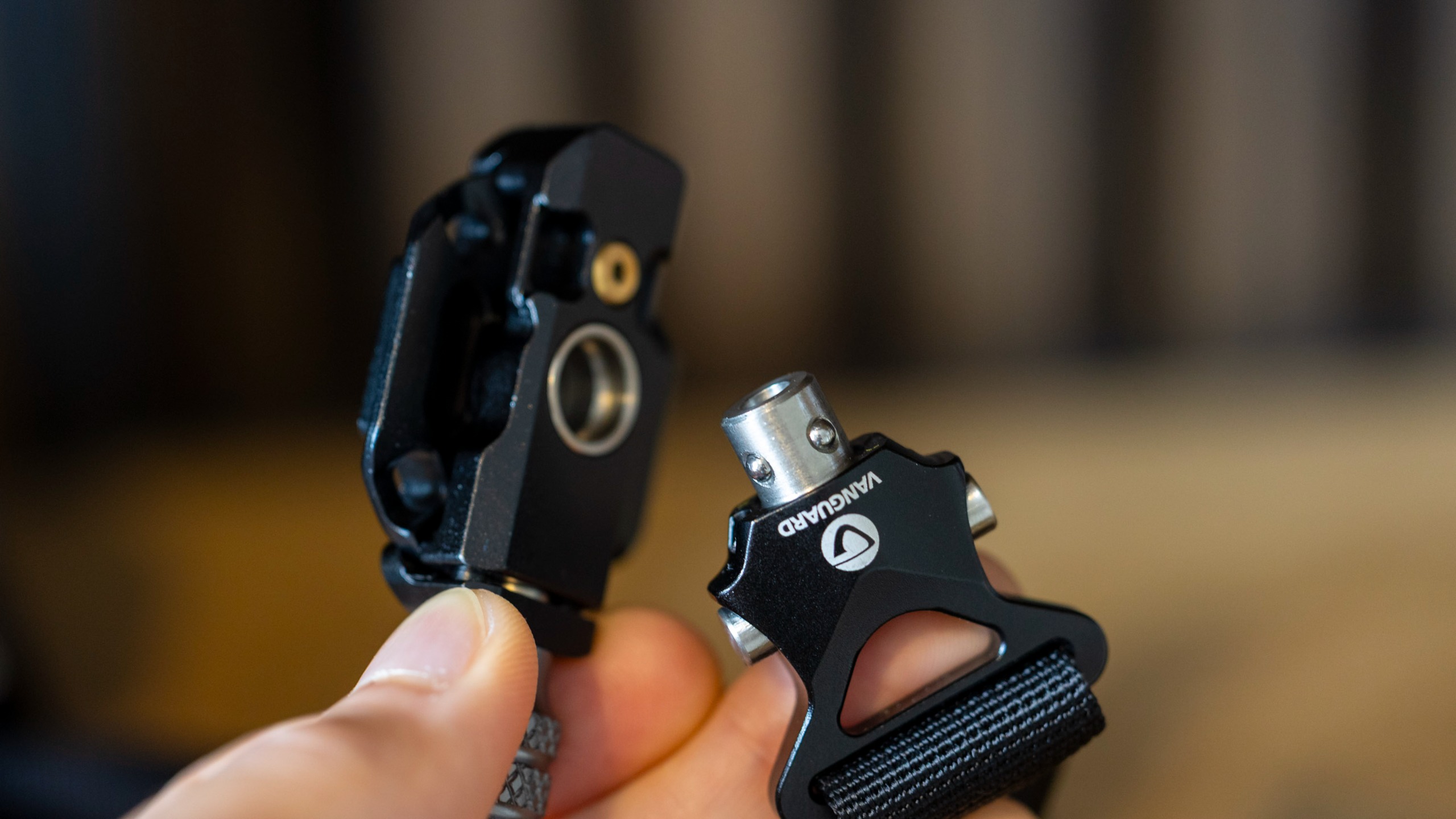 Vanguard Pro 2N1 Dual Camera Harness Arca Swiss