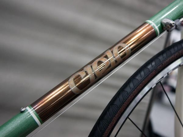 A closer look at the down tube logo of Chris King's personal Cielo.
