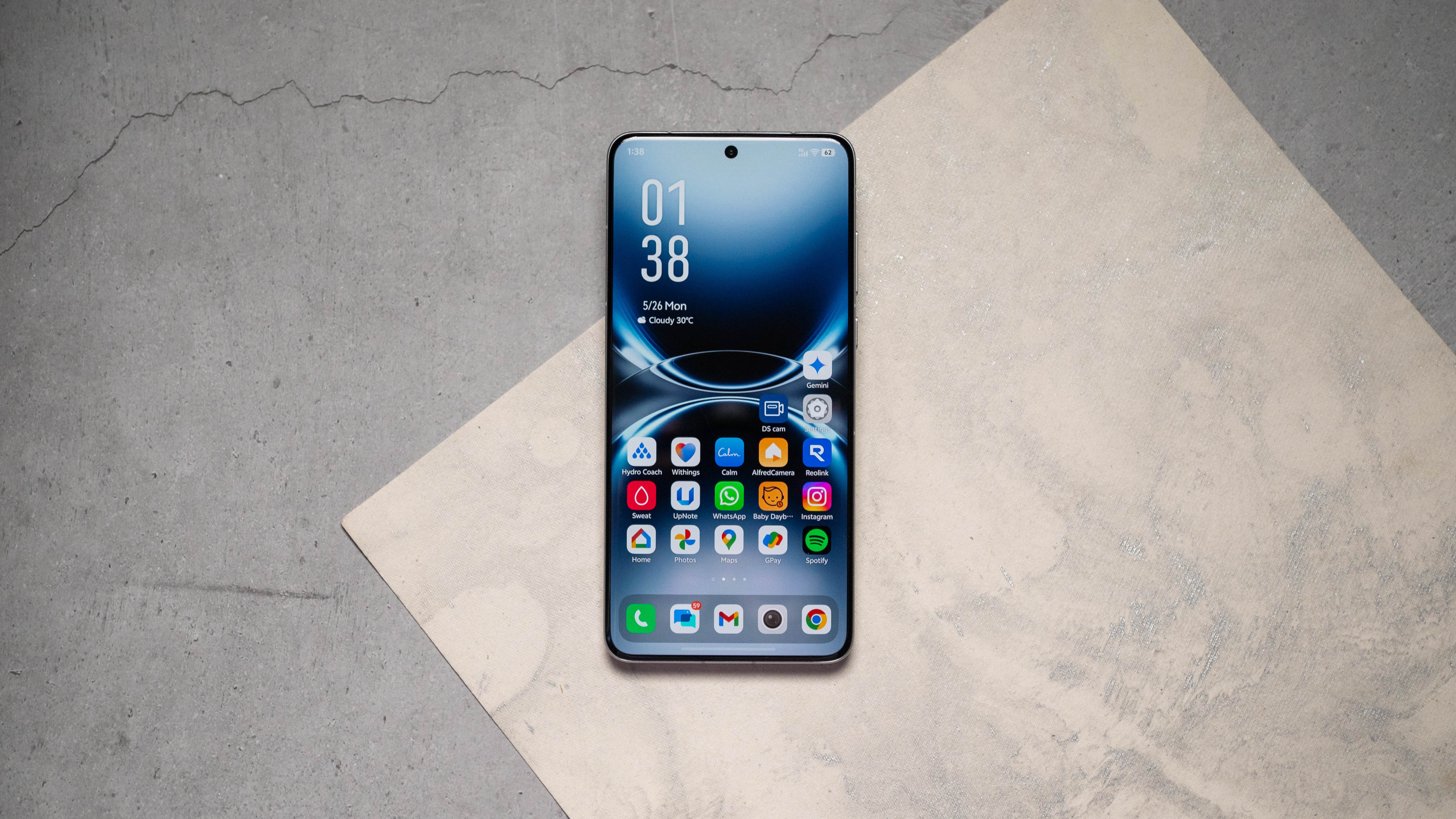 Vivo X200 Ultra home page with icons