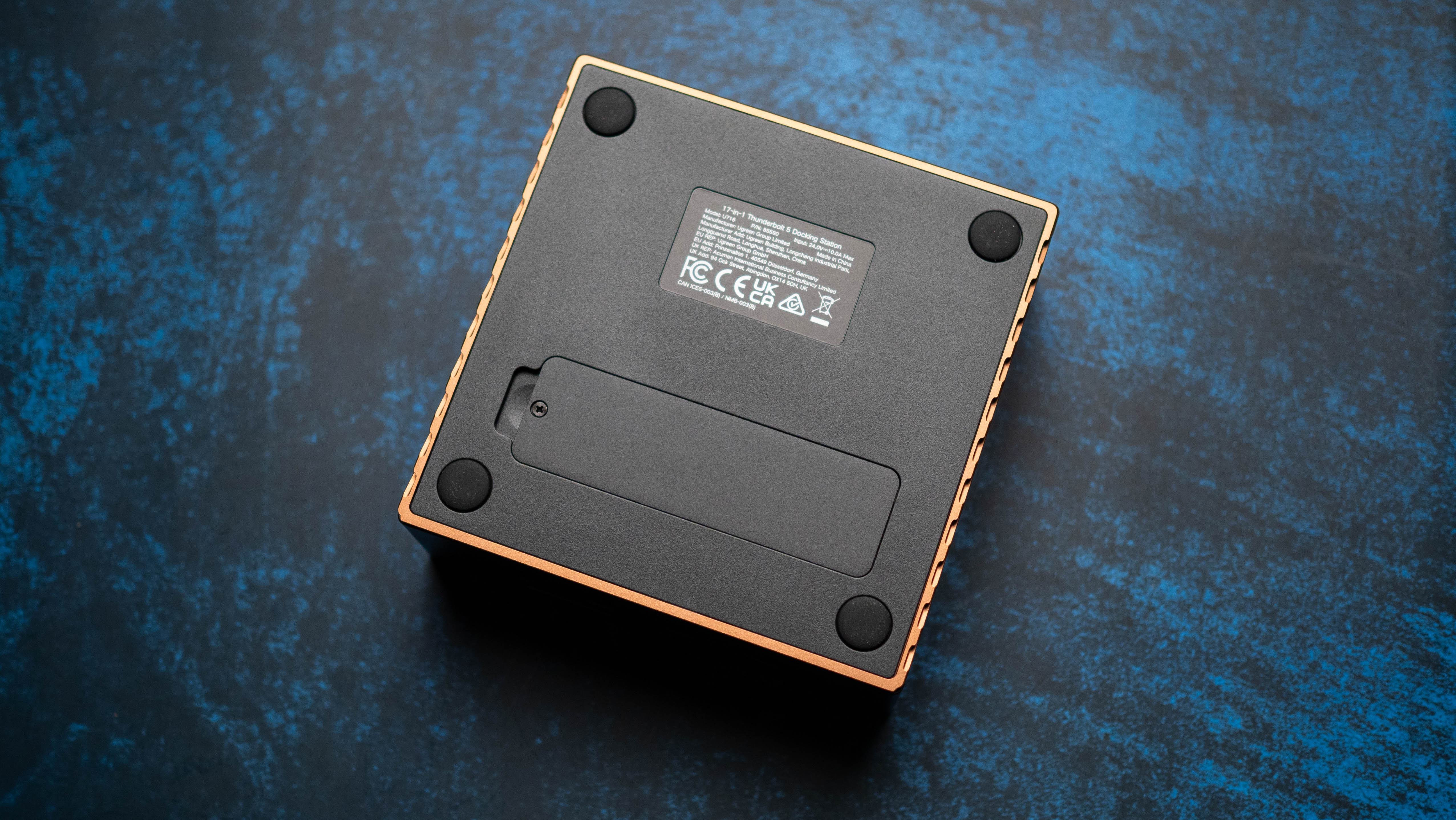 UGREEN 17-in-1 Maxidok Thunderbolt 5 review on Android Central