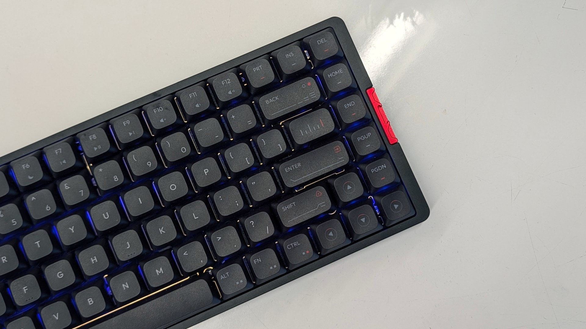 IQUNIX MQ80