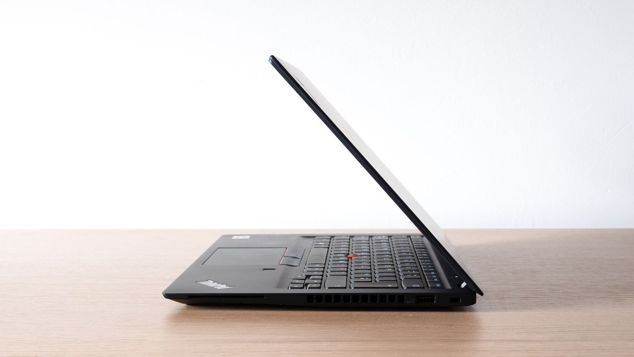 Lenovo ThinkPad T14s (AMD Ryzen) side view
