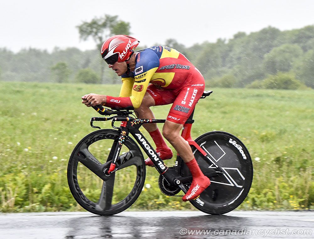 Serghei Tvetcov (Jelly Belly p/b Maxxis) 5th on stage