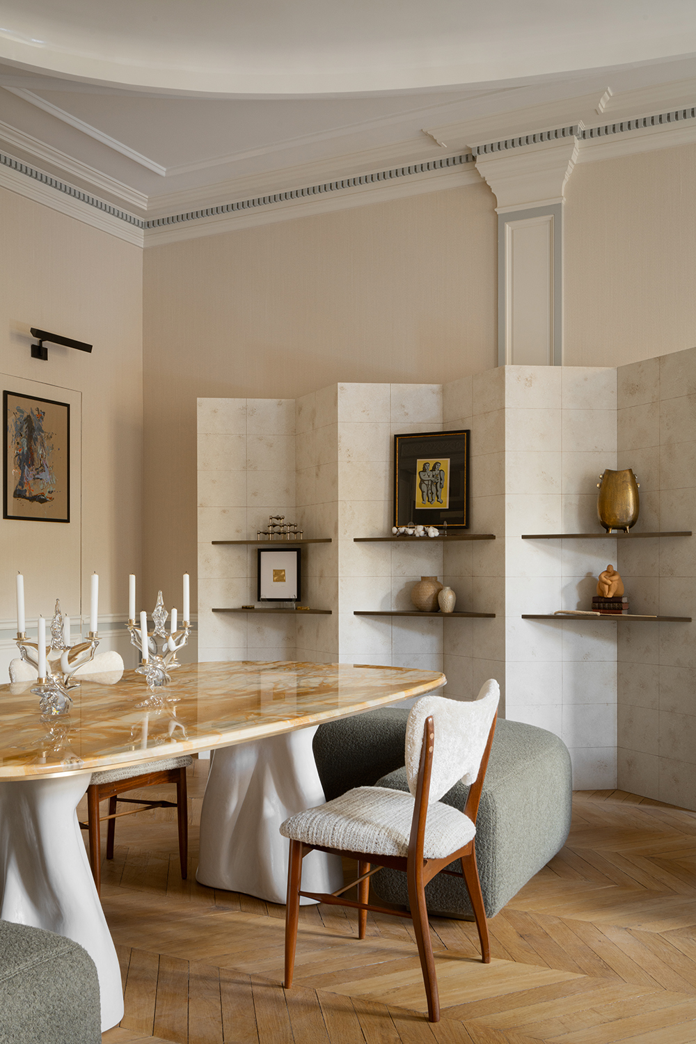 dining room with marble table and white chair