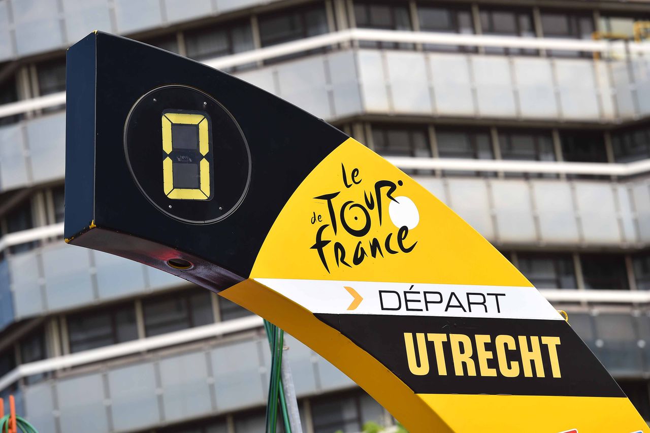 The start of stage 2 of the Tour de France