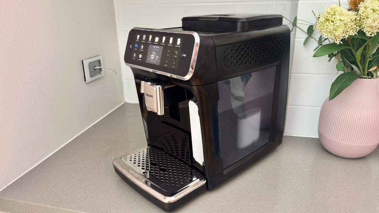 I used the Philips LatteGo 4400 Series for two weeks and found it produced excellent coffee, but its milk foaming could use improvement
