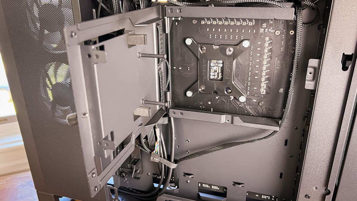 Phanteks NV7