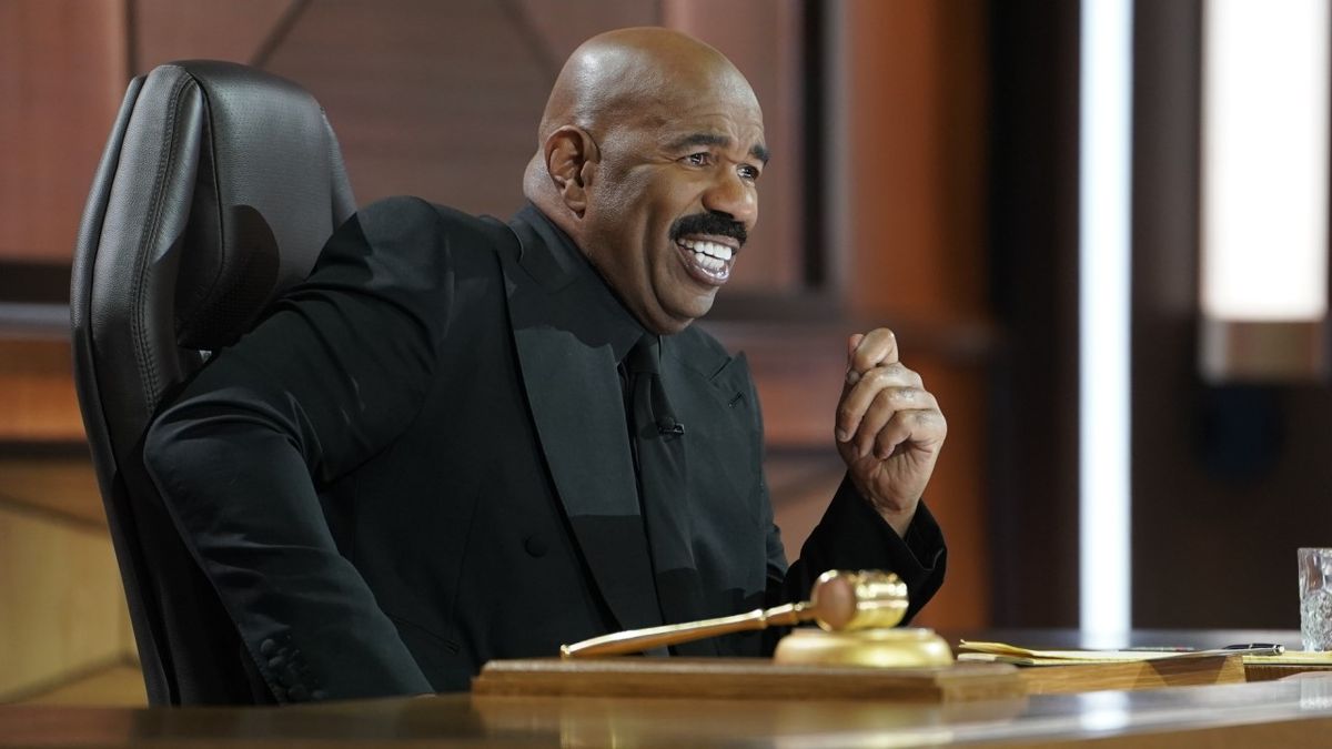 Steve Harvey laughs on Judge Steve Harvey.