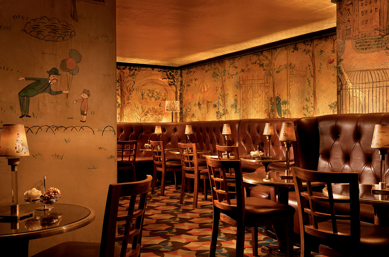 bemelmans bar, new york, tables