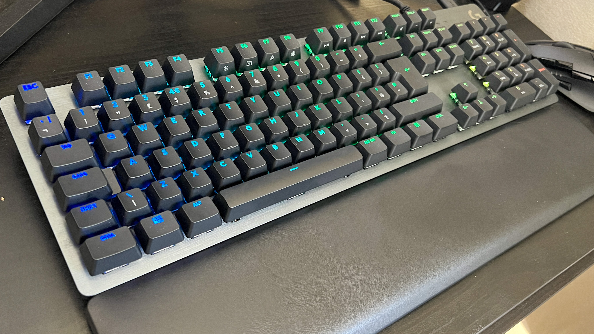 Blijkbaar het internet oogsten Logitech G513 Carbon review: "A full-sized keyboard for those who still  want a streamlined desktop" | GamesRadar+