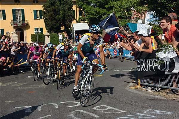 The Astana train back in the main peloton. They are working for Levi Leipheimer in third overall.