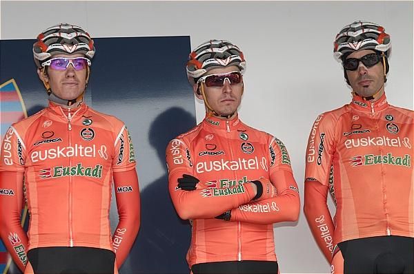 Romain Sicard, Igor Anton Hernandez and Egoi Martinez De Esteban (Euskaltel)