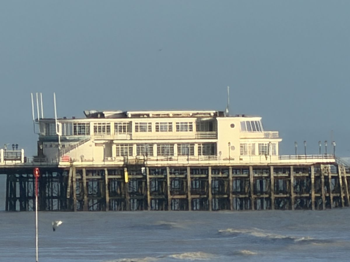 iPhone 17 Pro camera sample 40x zoom