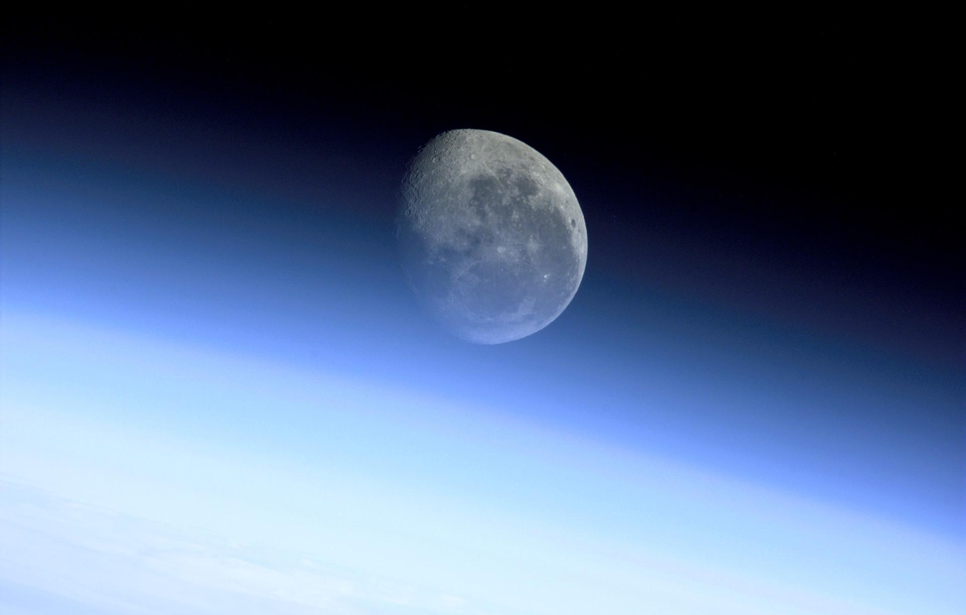 proof of landing on the moon telescope