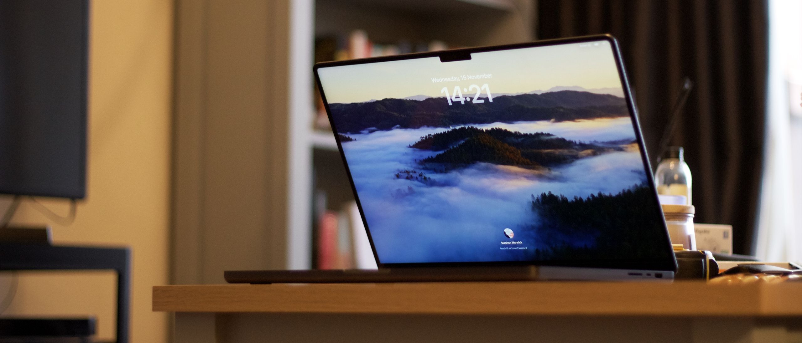 【美品】MacBookPro 16 M3 Max/96GB/1TB 保証残あり 美品】MacBookPro 16 M3 Max/96GB/1TB 保証残あり