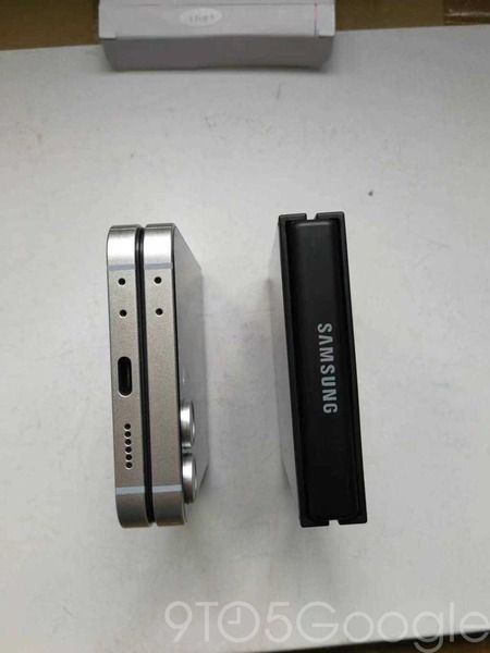Galaxy Z Flip 6 dummy units