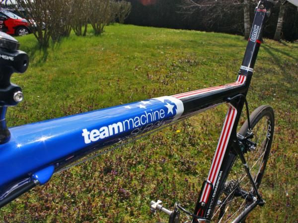 The custom paint celebrates Hincapie's status as US national road champion.