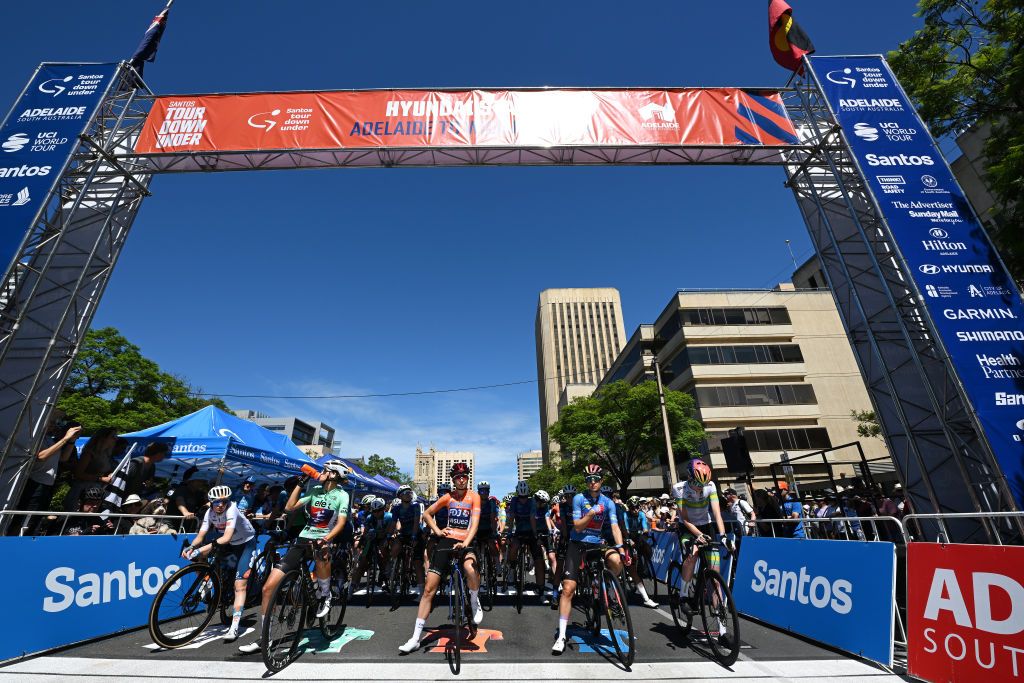 Jerseys at the start of stage 3 in Adelaide: best young rider Francesca Barale (dsm-firmenich PostNL), QOM leader Katia Ragusa (Human Powered Health), ochre jersey Cecilie Uttrup Ludwig (FDJ-Suez), sprint leader Sofia Bertizzolo (UAE Team ADQ)