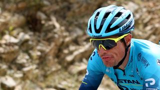 Jakob Fuglsang wears a Limar Air Pro as his choice of Tour de France helmet
