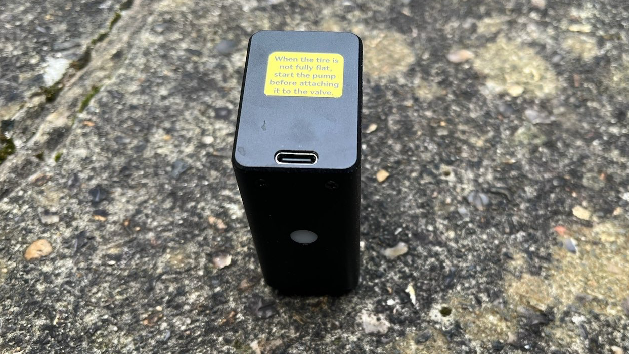 Cycplus Cube Mini Tyre Inflator