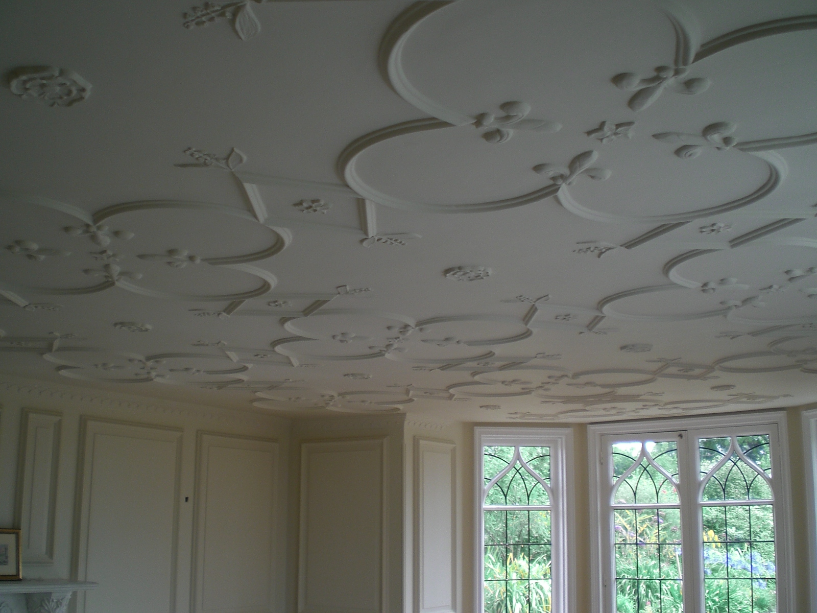 Raised plasterwork ceiling