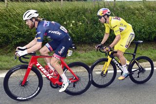 Tour de France 2022 - 109th Edition - 6th stage
Binche - Longwy 220 km - 07/07/2022 - Wout Van Aert (BEL - Team Jumbo - Visma) - Quinn Simmons (USA - Trek - Segafredo) - photo Nico Vereecken/PN/SprintCyclingAgencyÂ©2022
