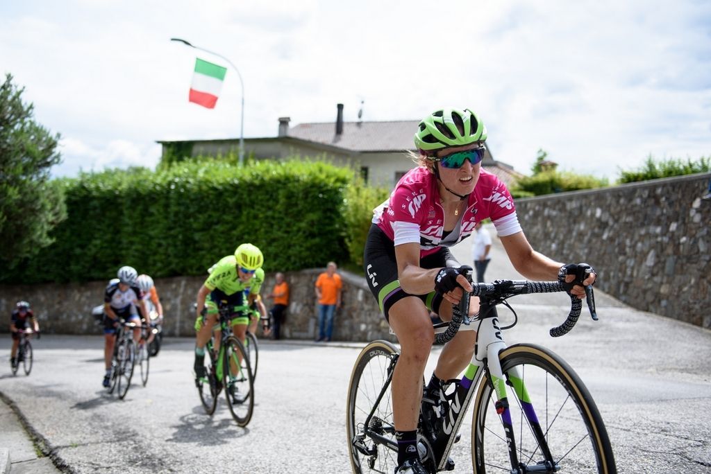 Leah Kirchmann (Liv-Plantur) fighting to seventh