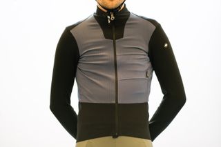 Our top-rated winter cycling jacket is now 45% off, saving almost $200 just in time for it getting cold