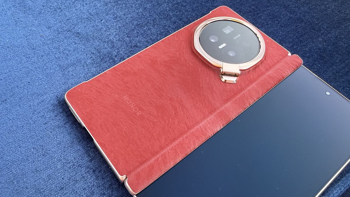 Various shots of the new foldable cameraphone Honor Magic V6.