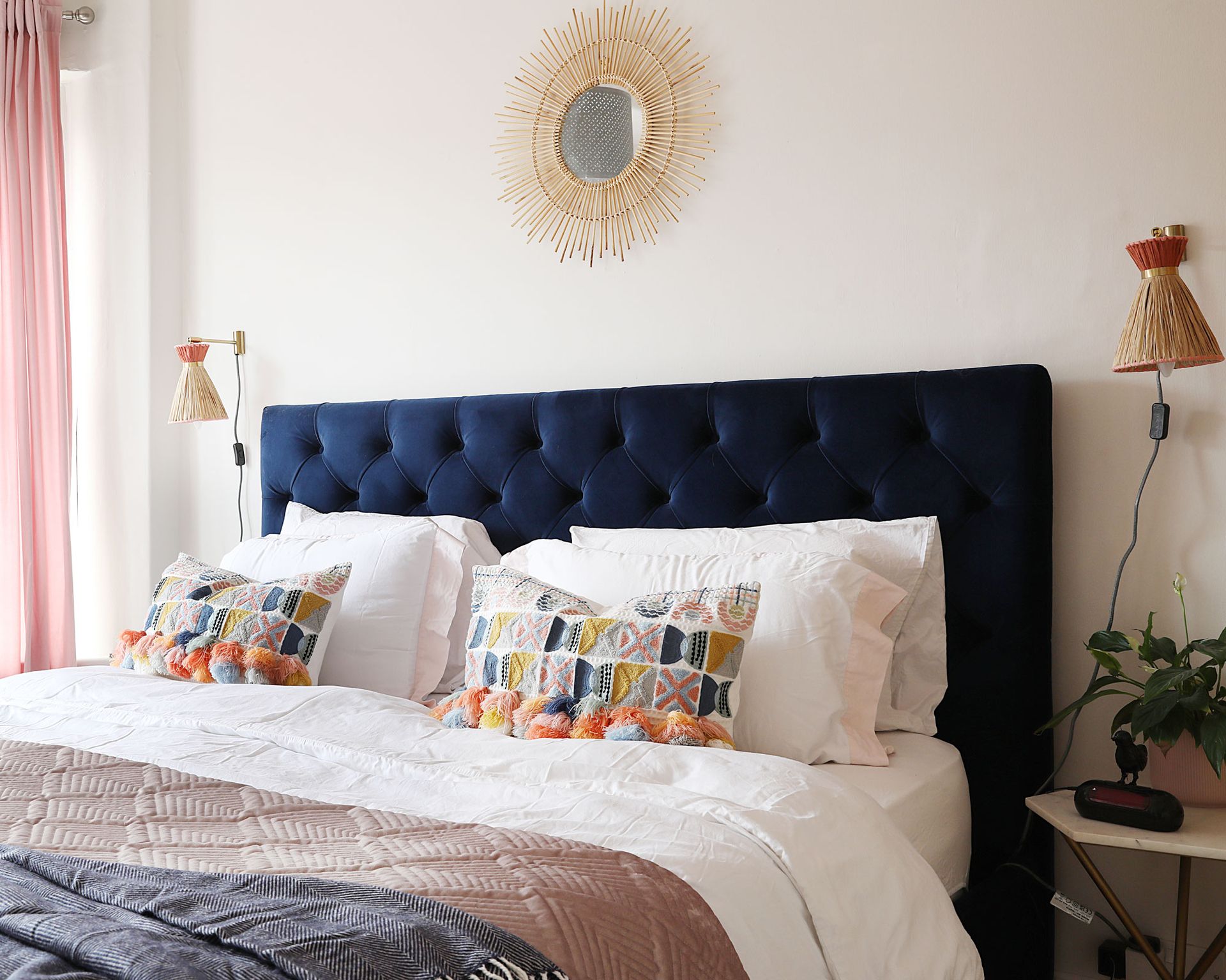 Esther Pillans membawa sentuhan apik Paris ke teras bergaya Victoria yang telah direnovasi