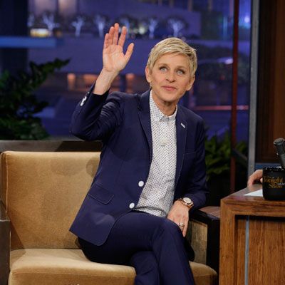 ellen degeneres suit and sneakers