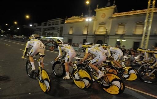 HTC-Columbia set out on their winning ride.