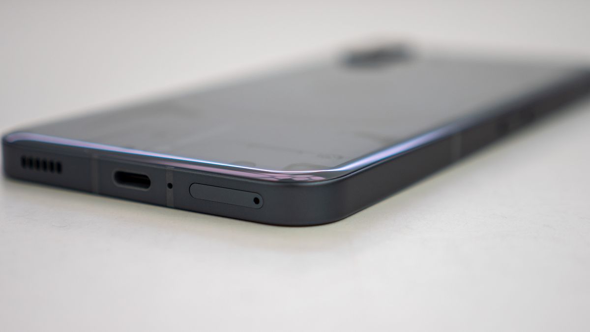 A close look at the design of the Nothing Phone (2)