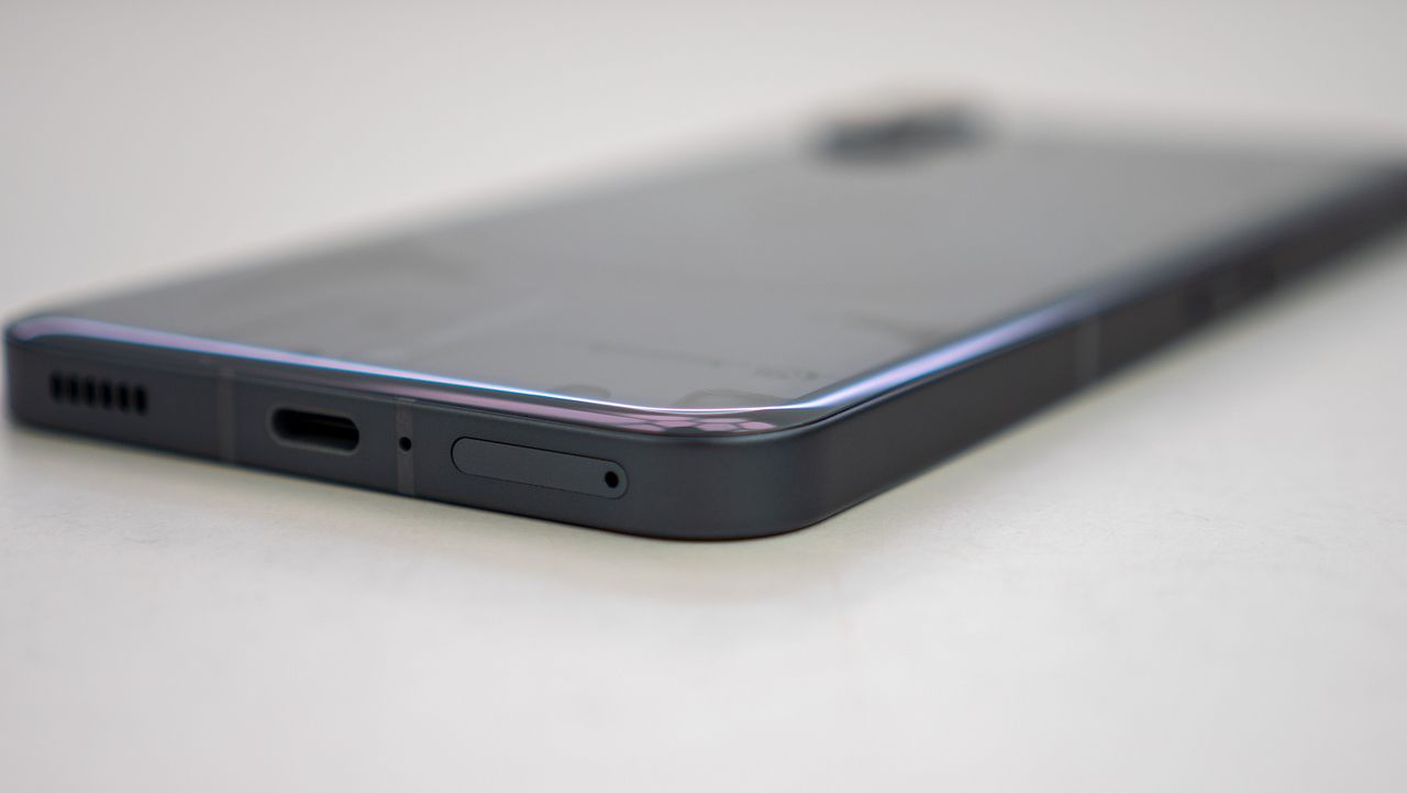 A close look at the design of the Nothing Phone (2)