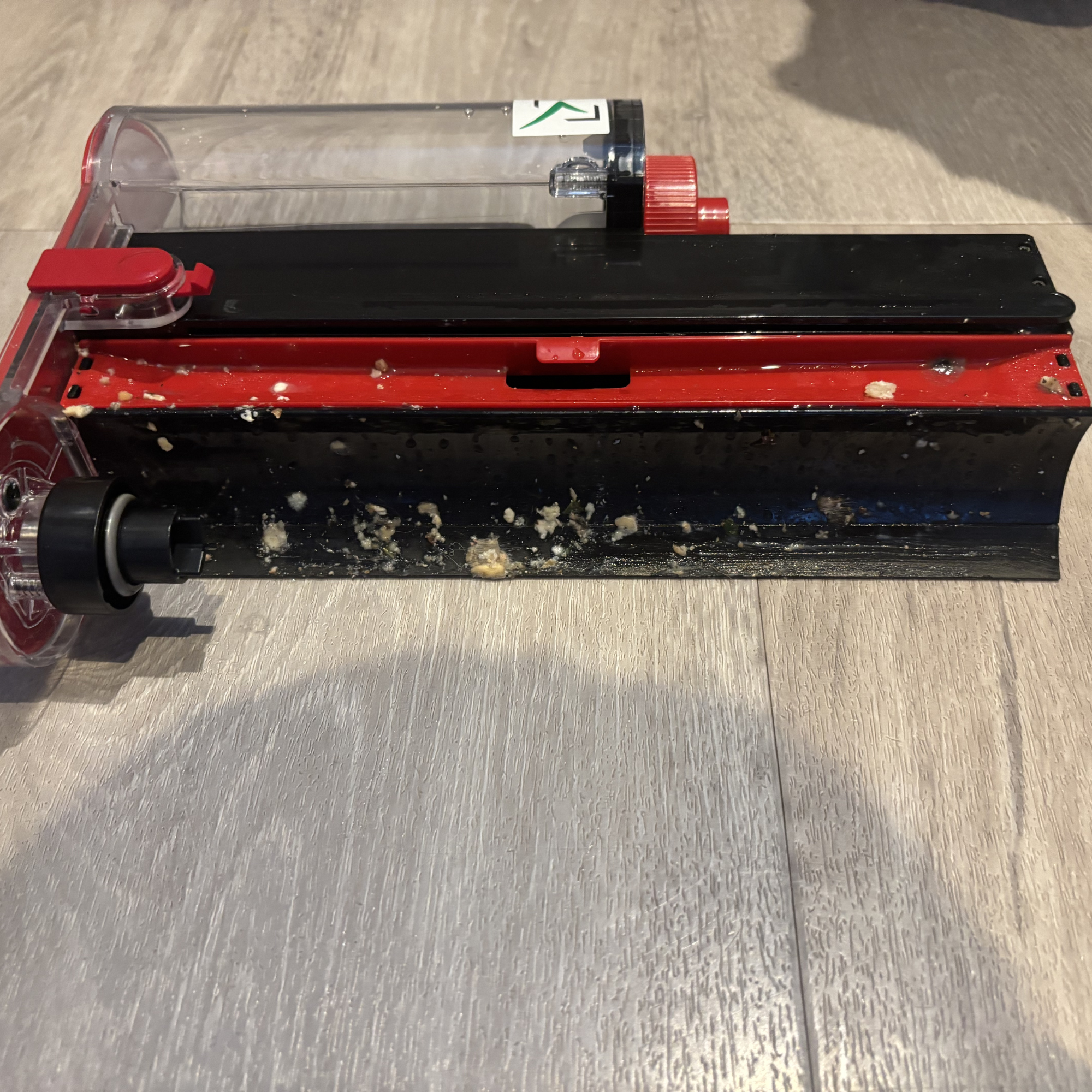 Cleaning the Dyson PencilWash