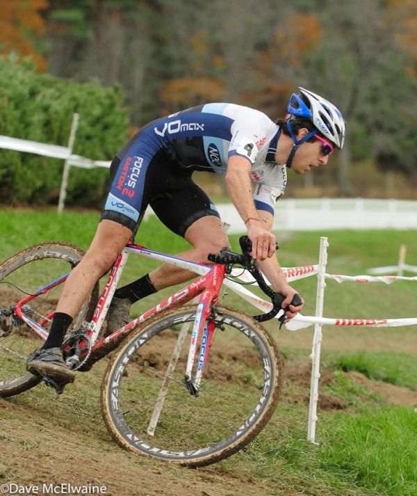 Jeremy Durrin (JAM Fund) riding in second place after a Lindine bobble